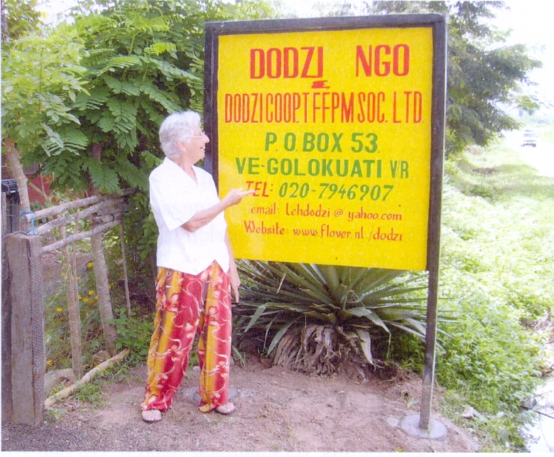 Stichting helphelpen nieuwsbrief juli 2010 02